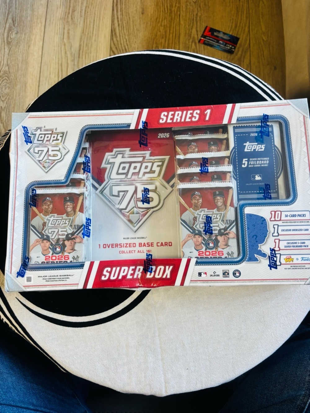 Topps Series 1 Super Box - Red, White, Blue